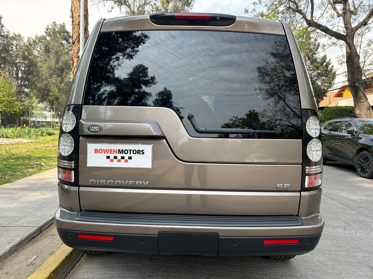 Land Rover Discovery — foto 12 de 14