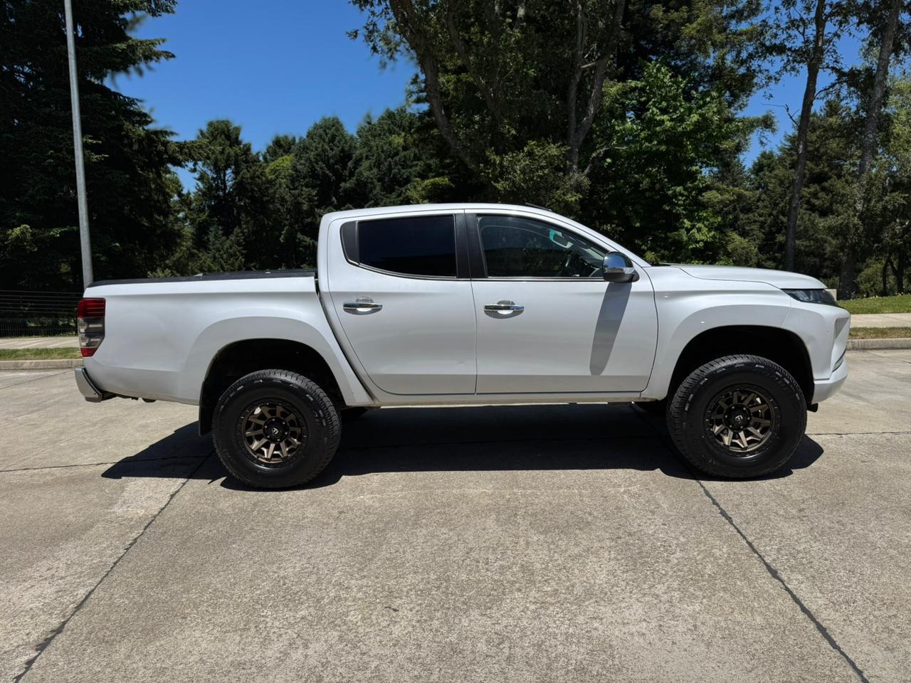 Mitsubishi L200 — foto 4 de 10