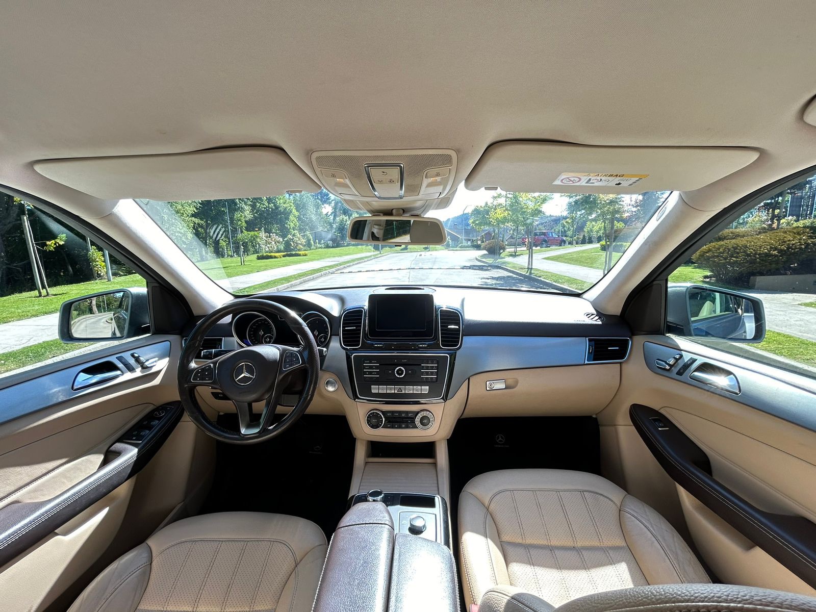Mercedes-Benz Gle250 — foto 9 de 10