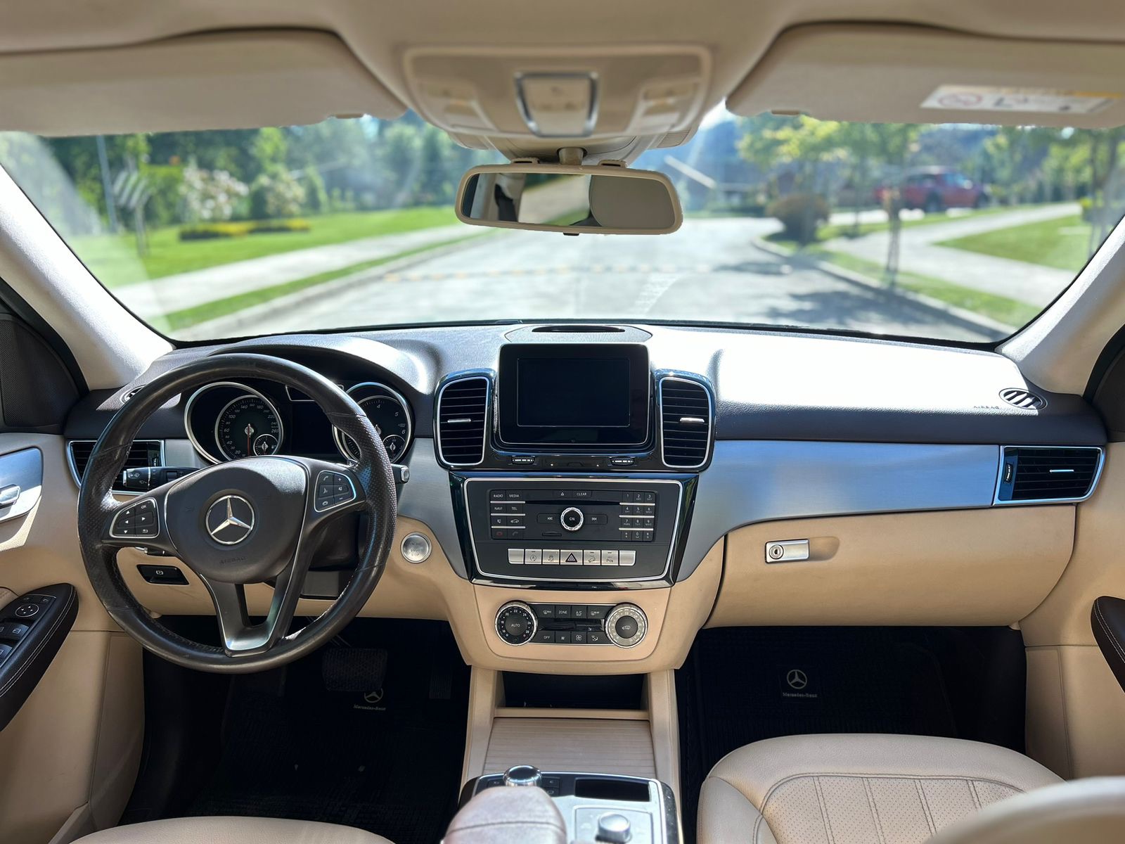 Mercedes-Benz Gle250 — foto 10 de 10