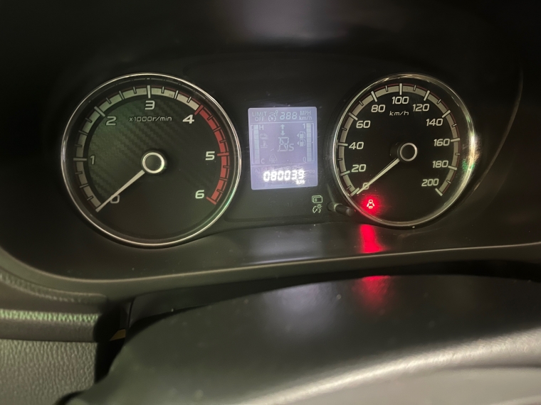 Mitsubishi L200 — foto 3 de 10