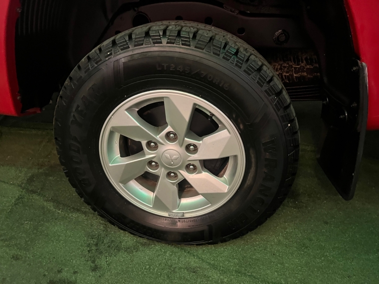 Mitsubishi L200 — foto 9 de 10