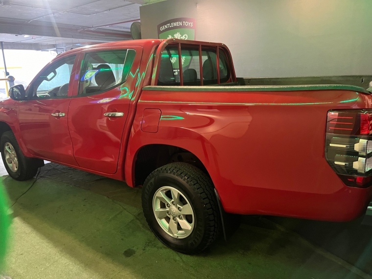Mitsubishi L200 — foto 10 de 10