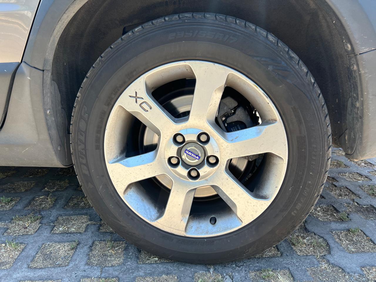 Volvo Xc70 — foto 4 de 20