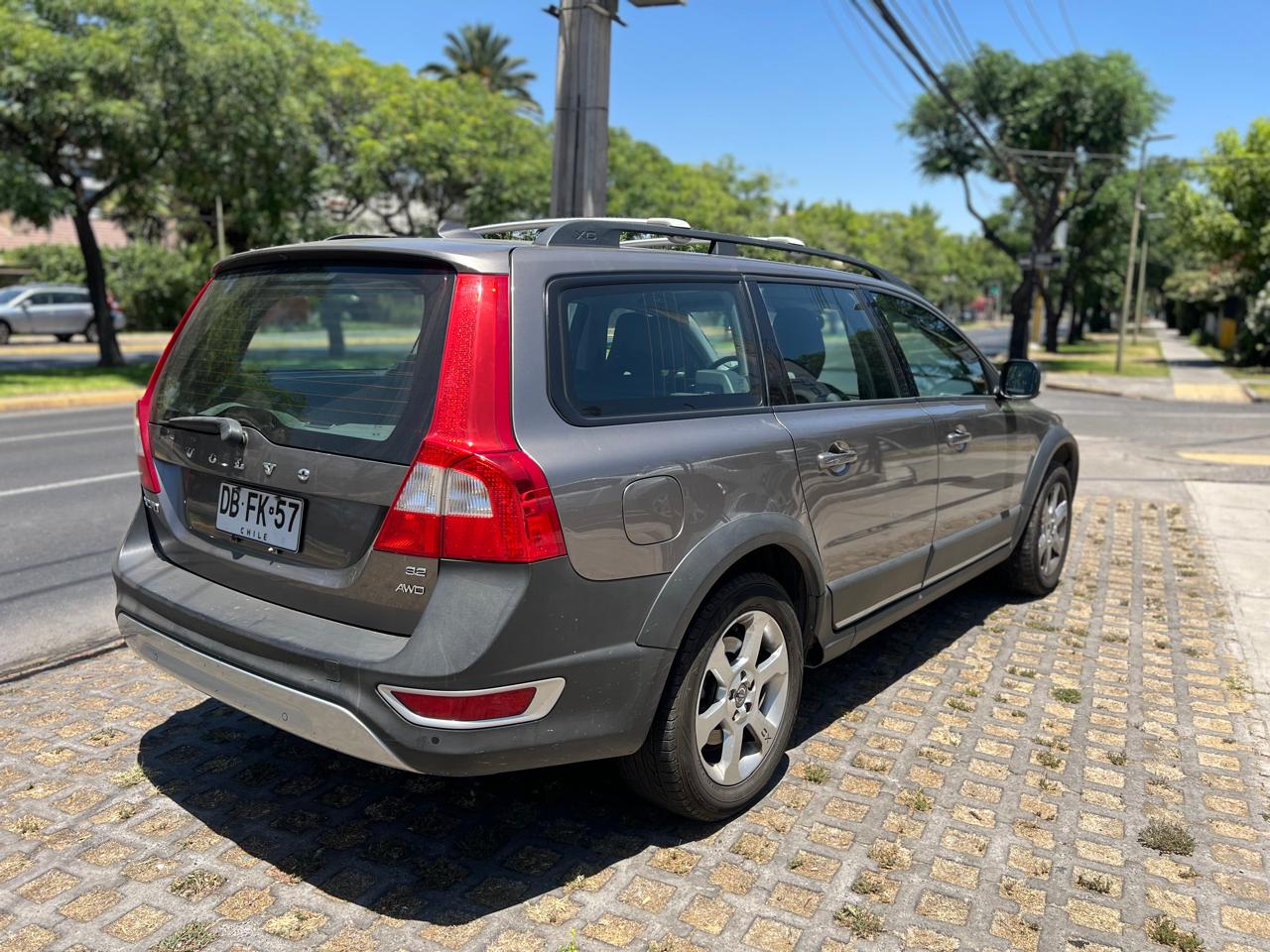 Volvo Xc70 — foto 6 de 20