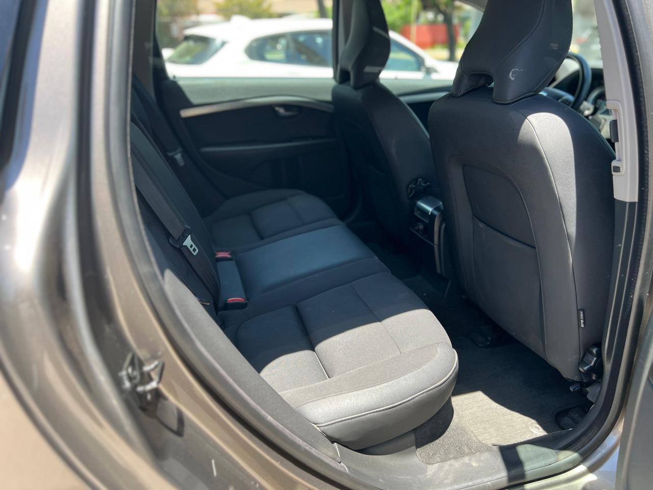 Volvo Xc70 — foto 7 de 20