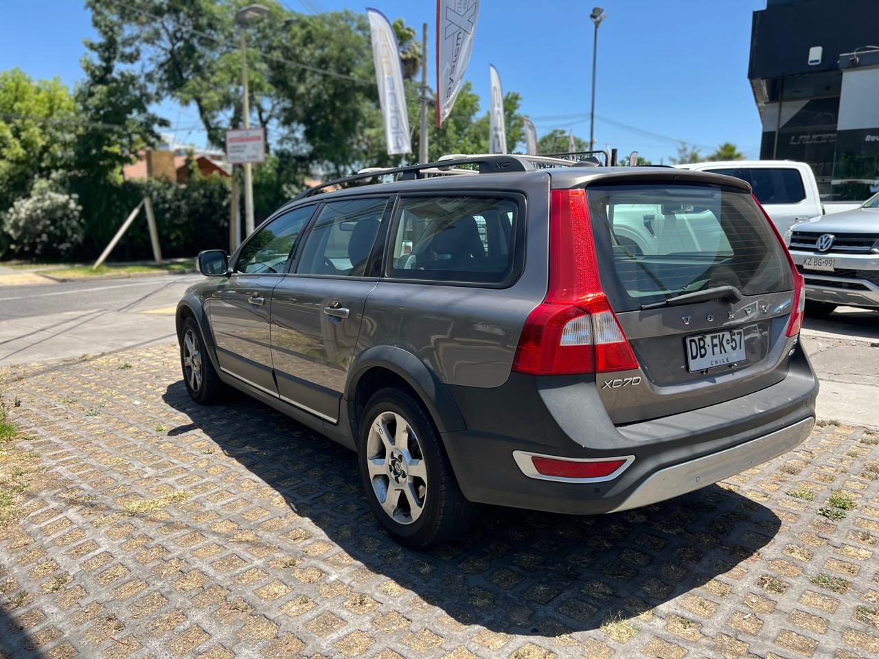 Volvo Xc70 — foto 3 de 20