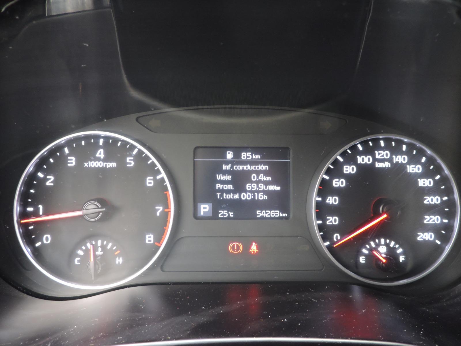KIA Seltos — foto 16 de 19