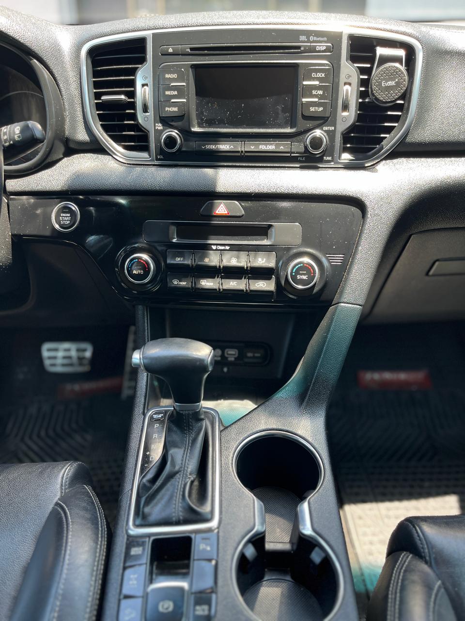 KIA Sportage — foto 9 de 20