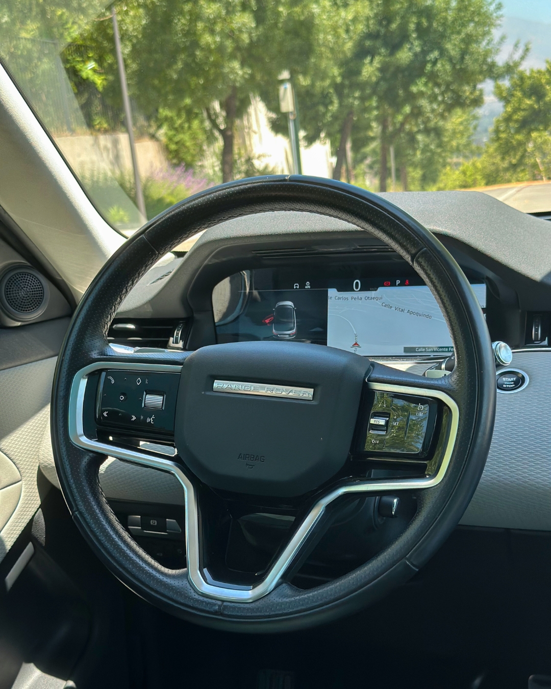 Land Rover Range Rover — foto 2 de 9