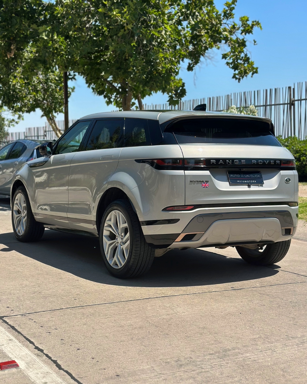 Land Rover Range Rover — foto 8 de 9