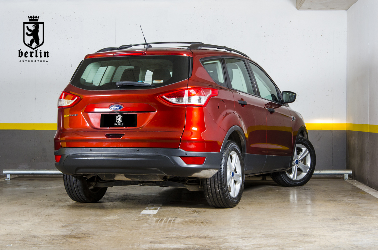 Ford Escape — foto 18 de 18