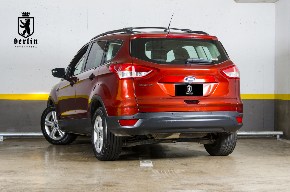 Ford Escape — foto 16 de 18