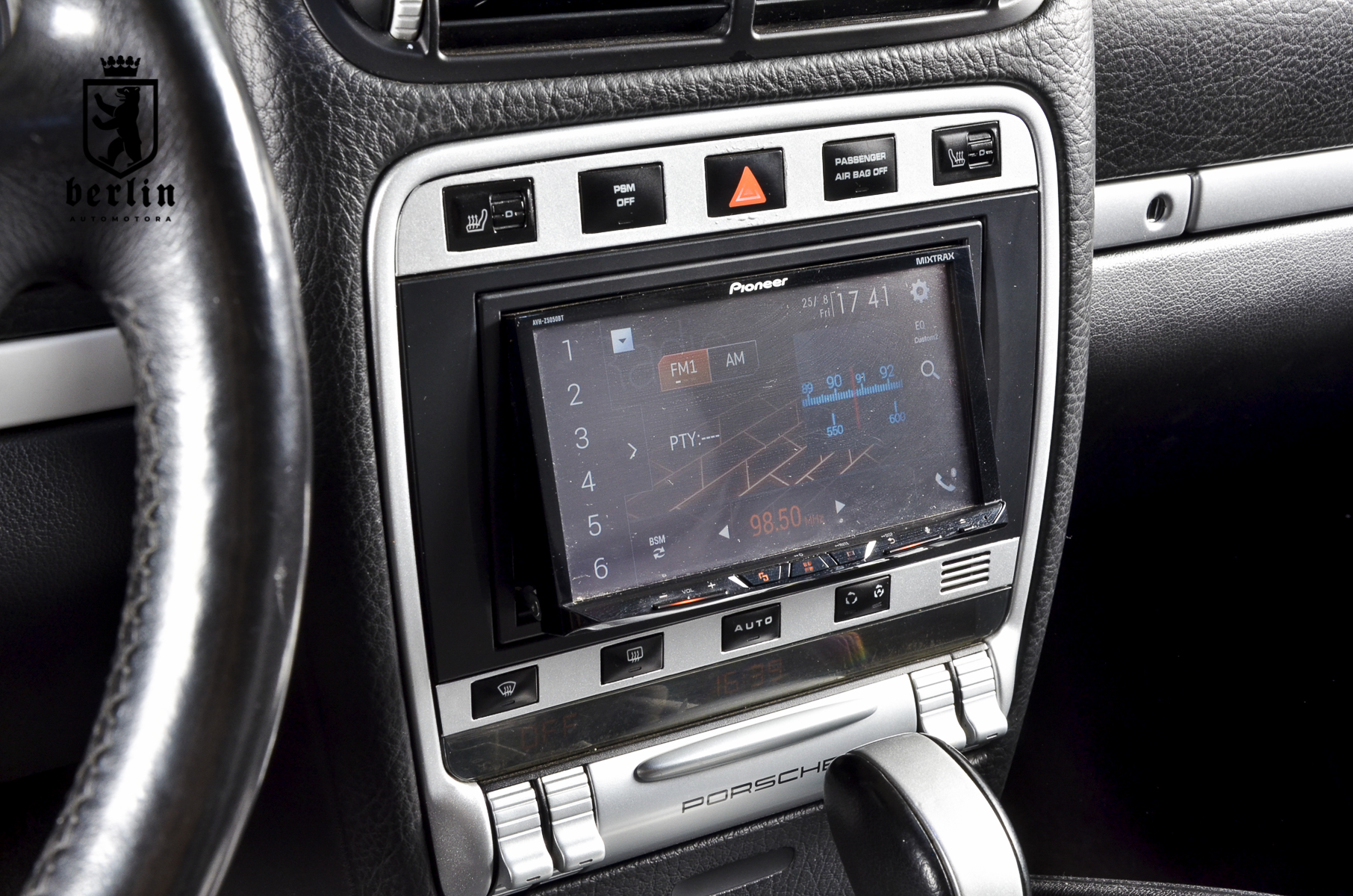 Porsche Cayenne — foto 12 de 19