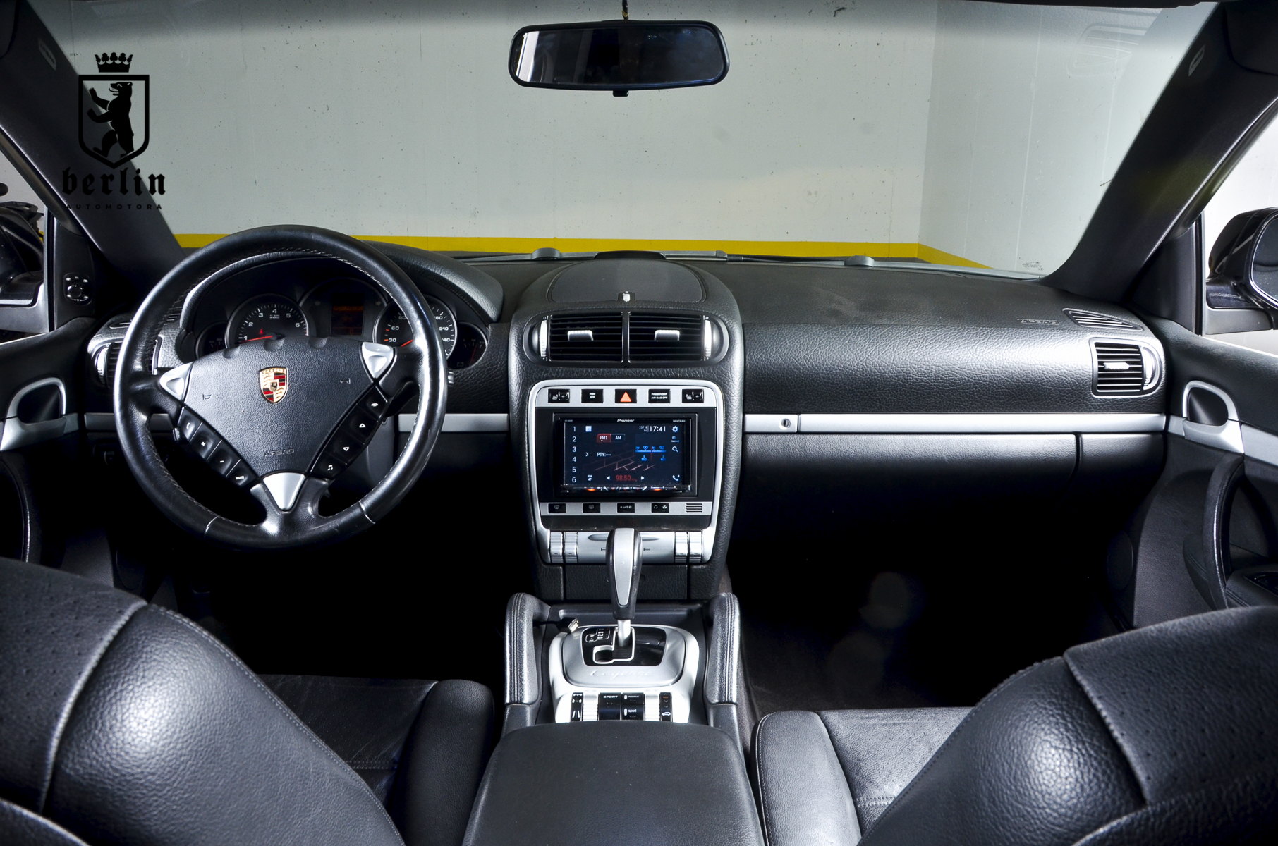 Porsche Cayenne — foto 13 de 19