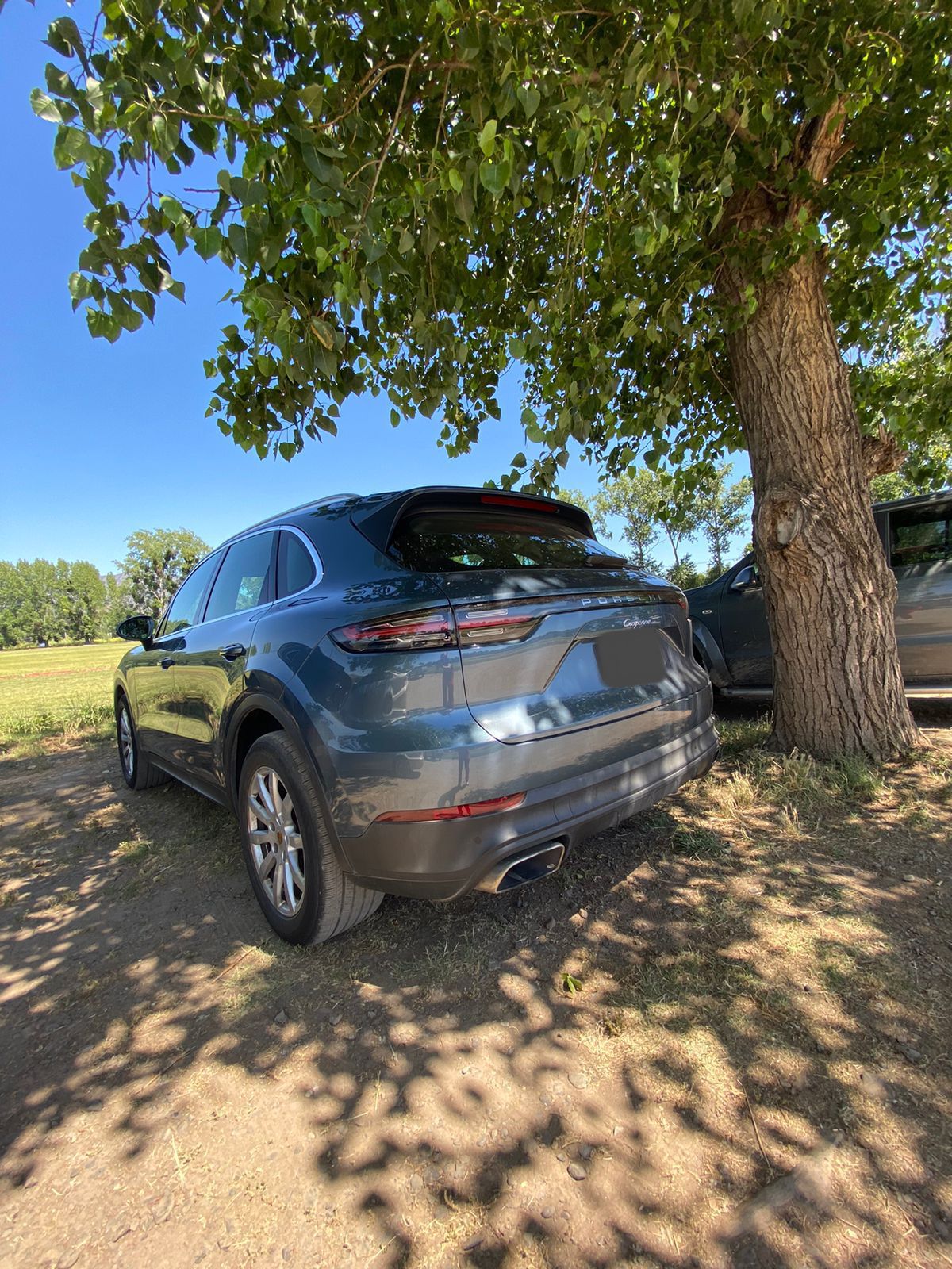 Porsche Cayenne — foto 4 de 12