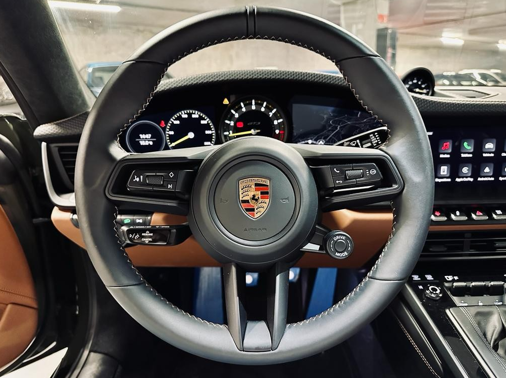 Porsche 911 — foto 12 de 18