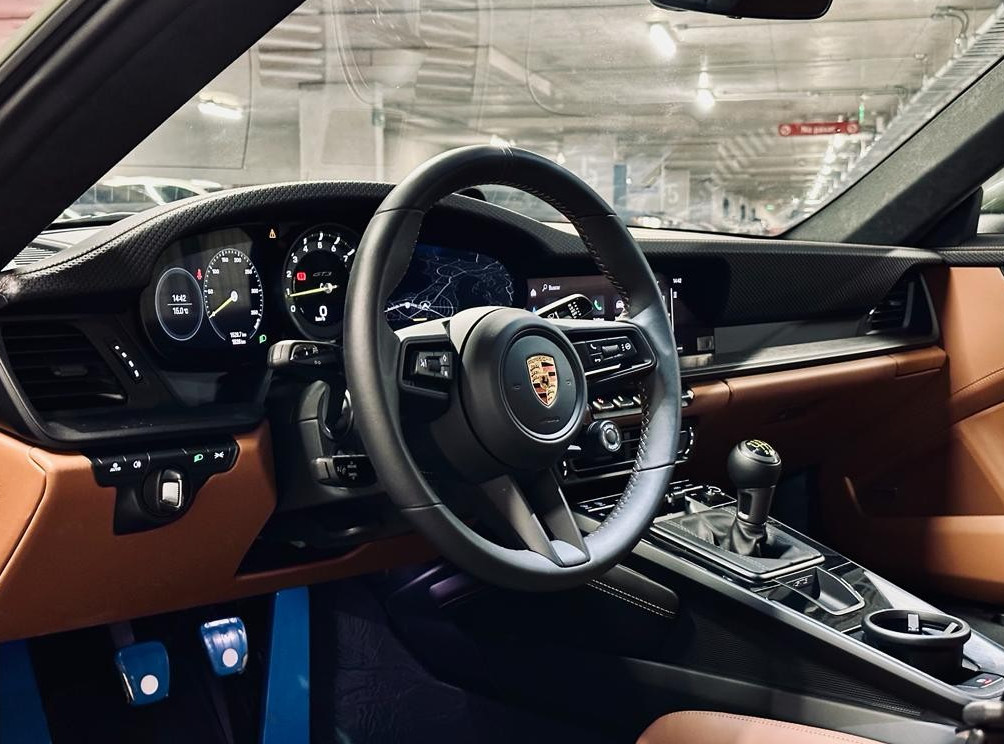 Porsche 911 — foto 11 de 18