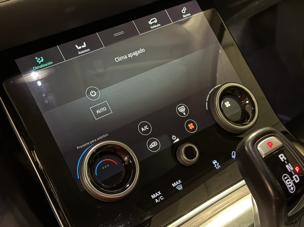 Land Rover Range Rover — foto 20 de 20