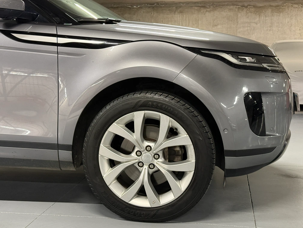 Land Rover Range Rover — foto 7 de 20