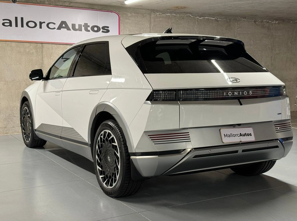 Hyundai Ioniq — foto 4 de 20