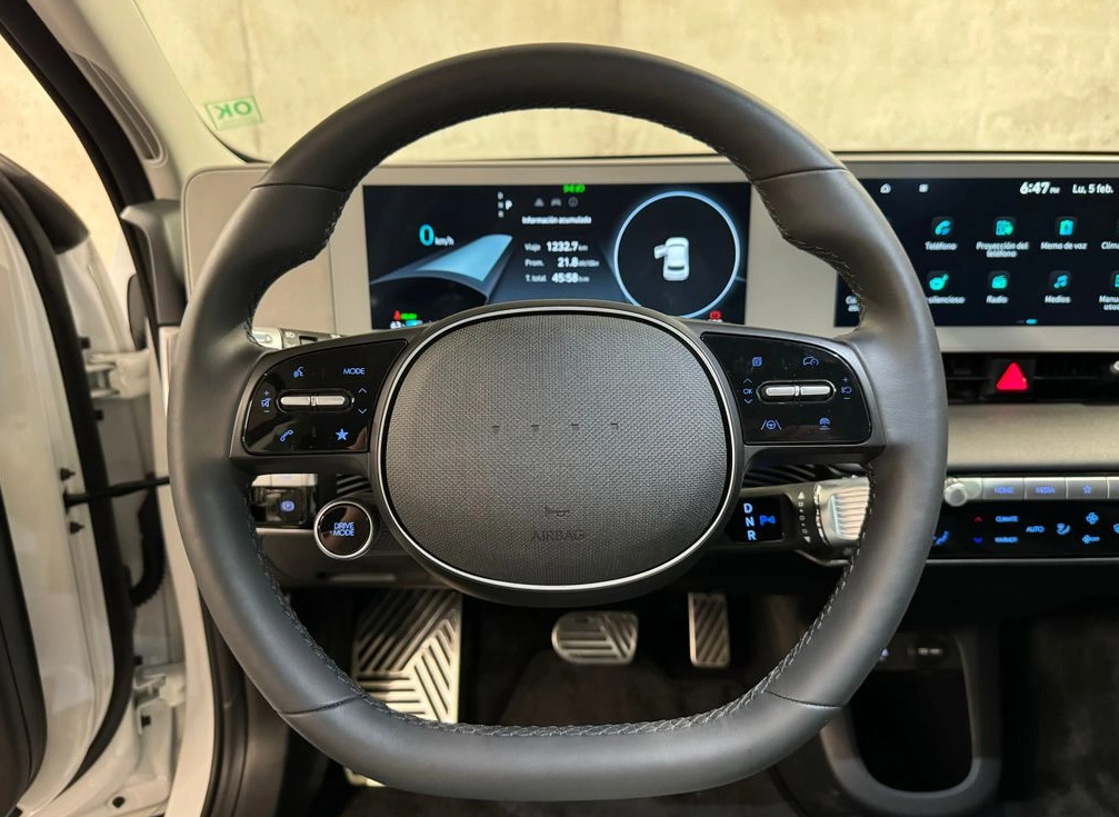 Hyundai Ioniq — foto 16 de 20