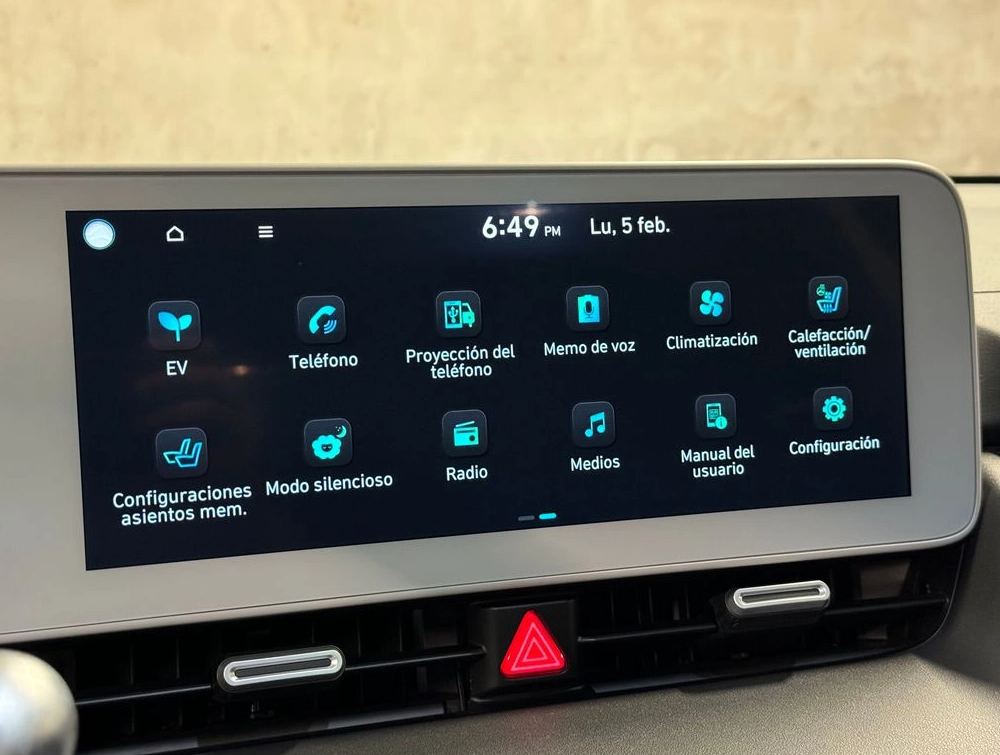 Hyundai Ioniq — foto 19 de 20