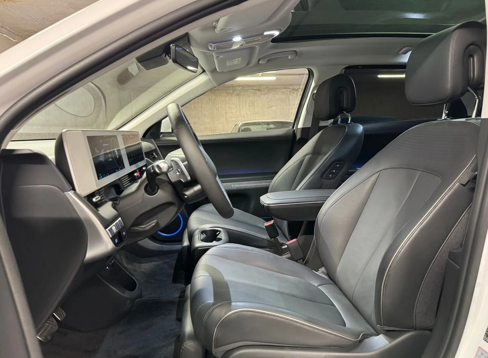 Hyundai Ioniq — foto 10 de 20