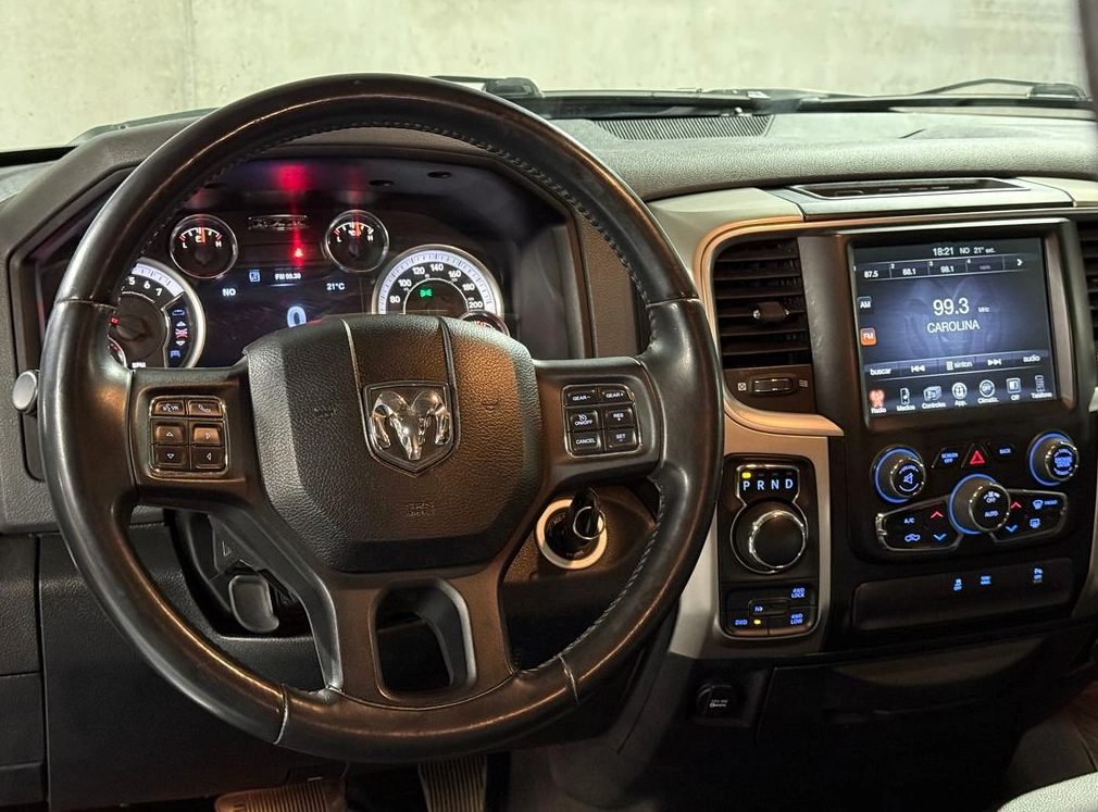 Dodge Ram 1500 — foto 16 de 20