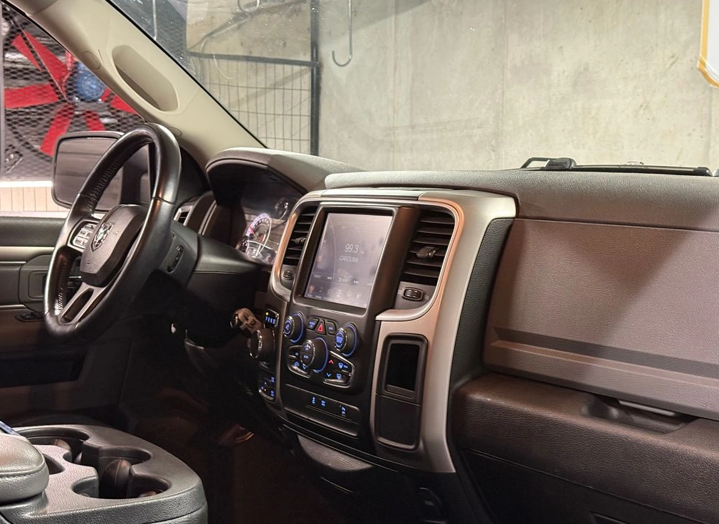 Dodge Ram 1500 — foto 15 de 20