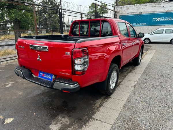 Mitsubishi L200 — foto 15 de 15
