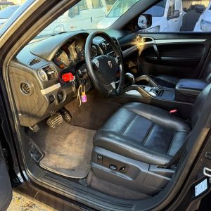 Porsche Cayenne — foto 12 de 15