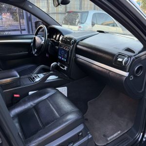 Porsche Cayenne — foto 6 de 15
