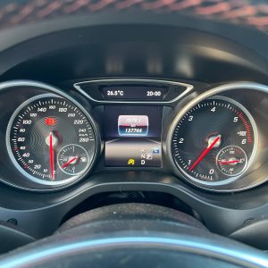 Mercedes-Benz Cla220 — foto 13 de 18