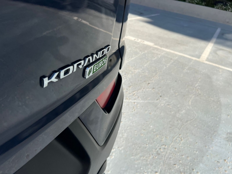 SsangYong Korando — foto 13 de 16