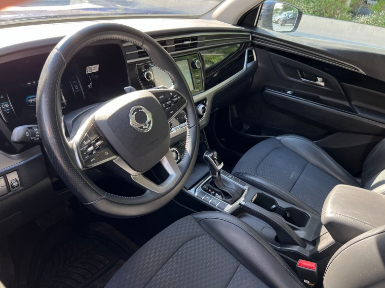 SsangYong Korando — foto 10 de 16