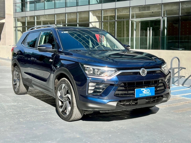 SsangYong Korando — foto 2 de 16
