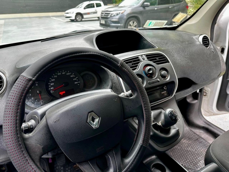 Renault Kangoo — foto 8 de 13
