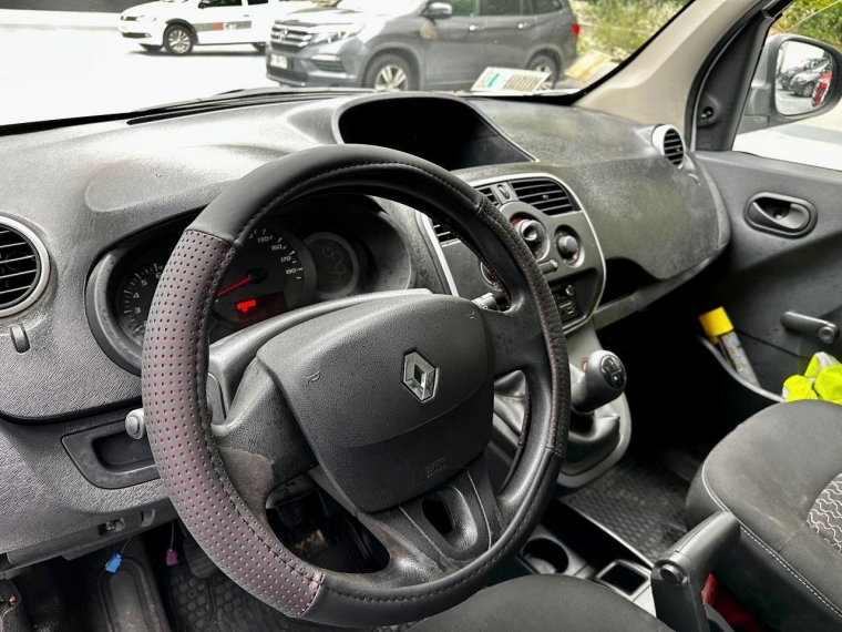 Renault Kangoo — foto 9 de 13