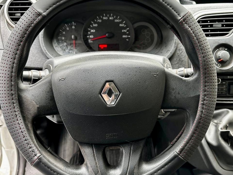 Renault Kangoo — foto 7 de 13