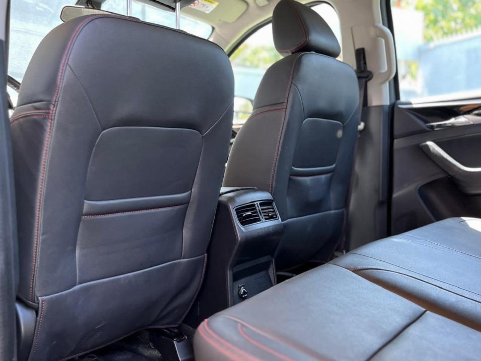 Maxus T60 — foto 10 de 19