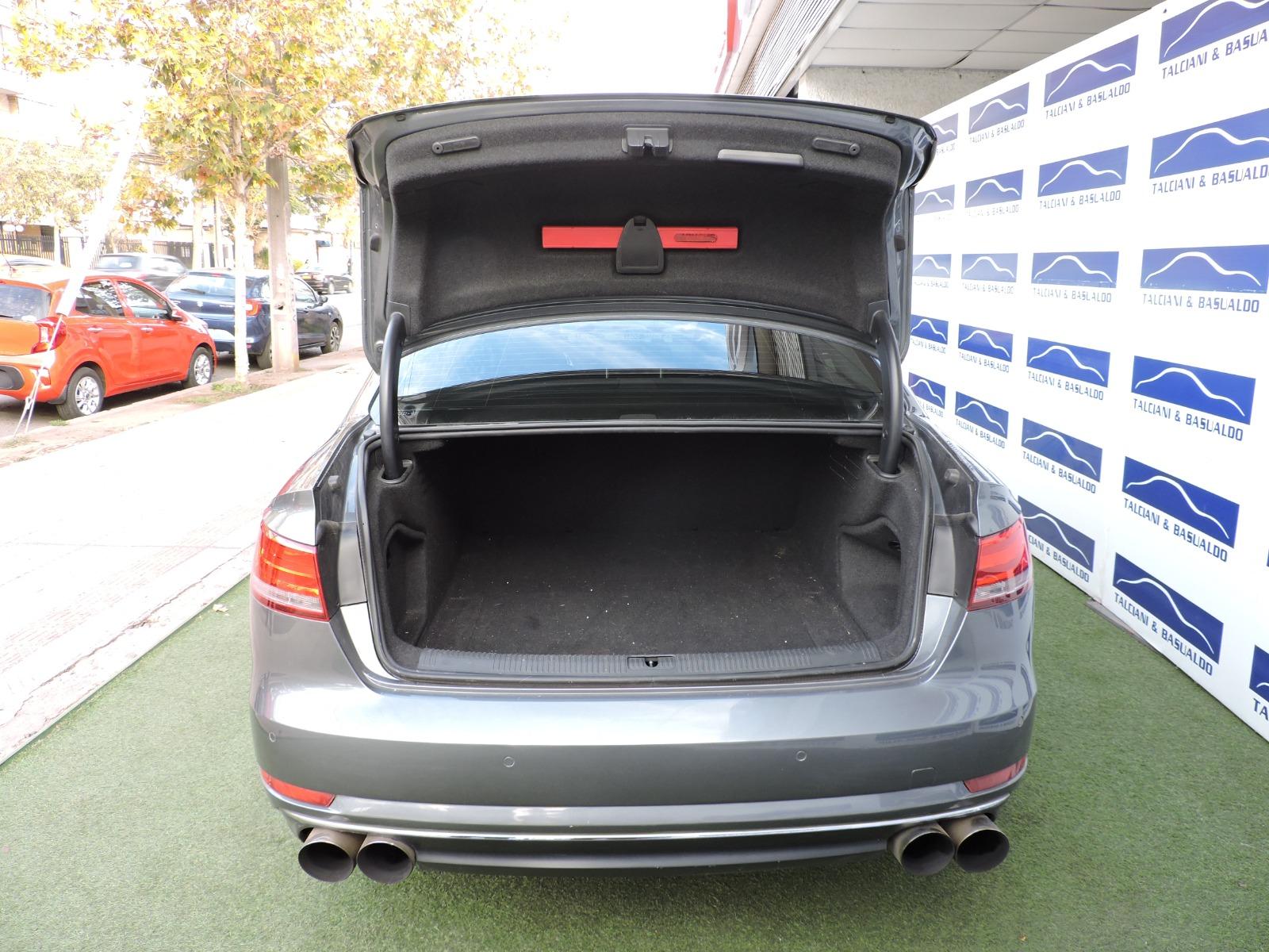 Audi A4 — foto 11 de 19