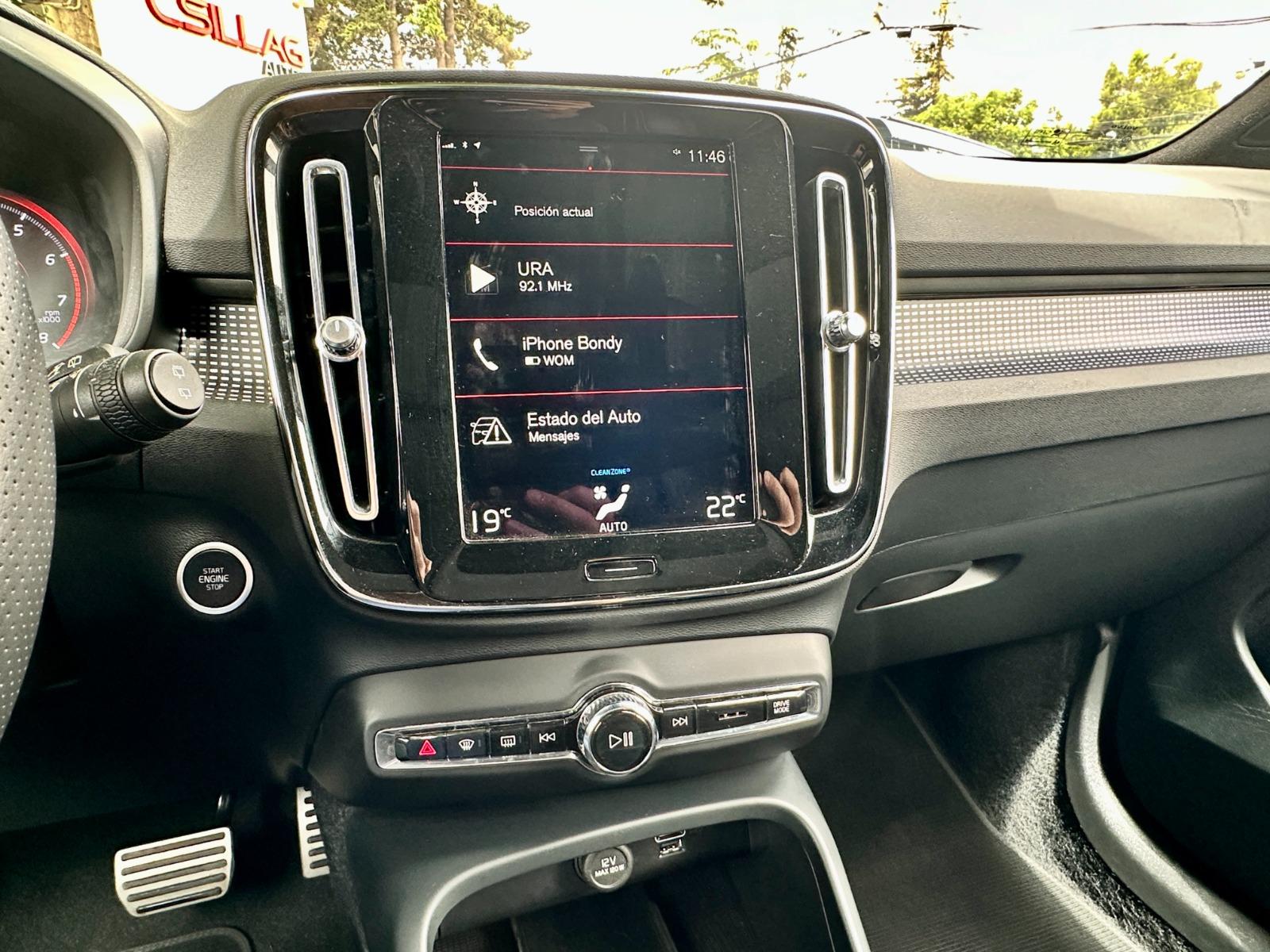 Volvo Xc40 — foto 11 de 20