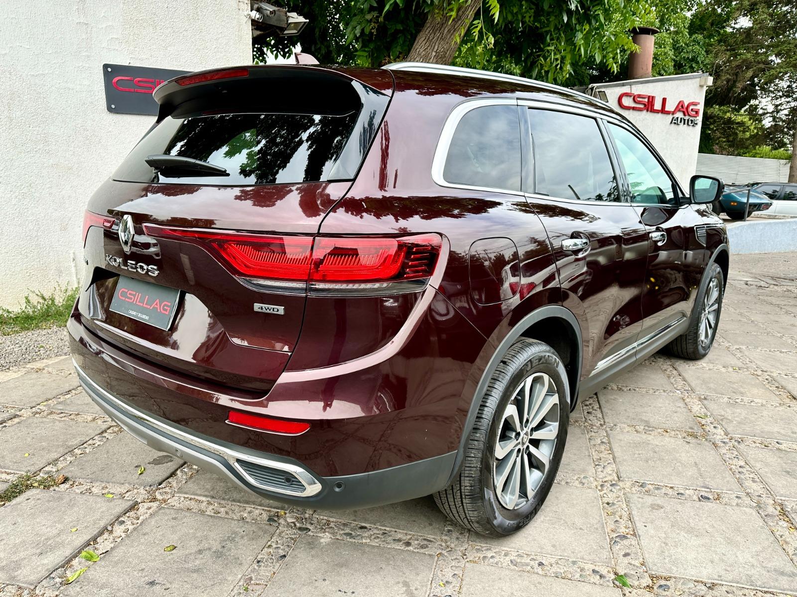 Renault Koleos — foto 15 de 17