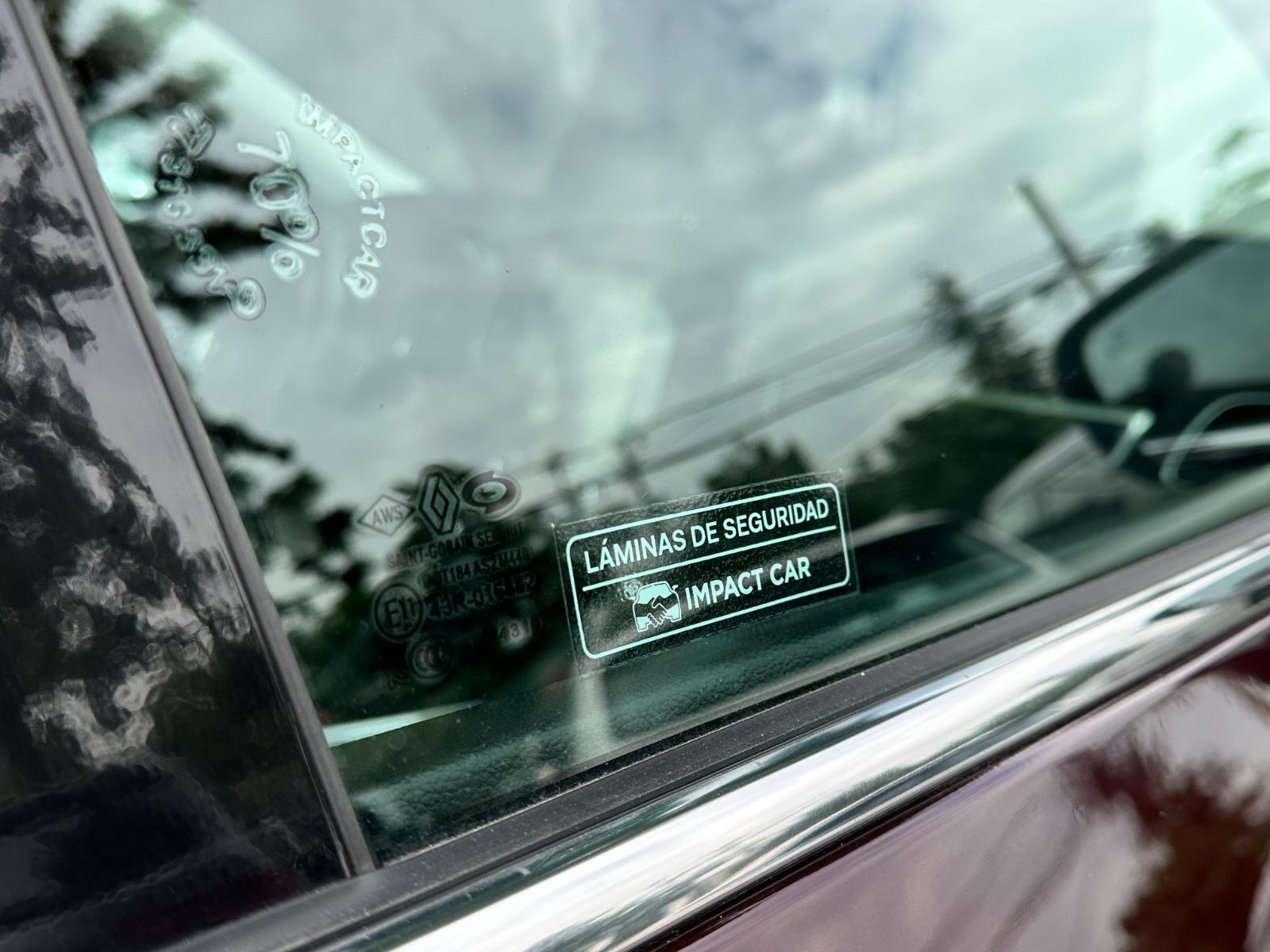 Renault Koleos — foto 11 de 17