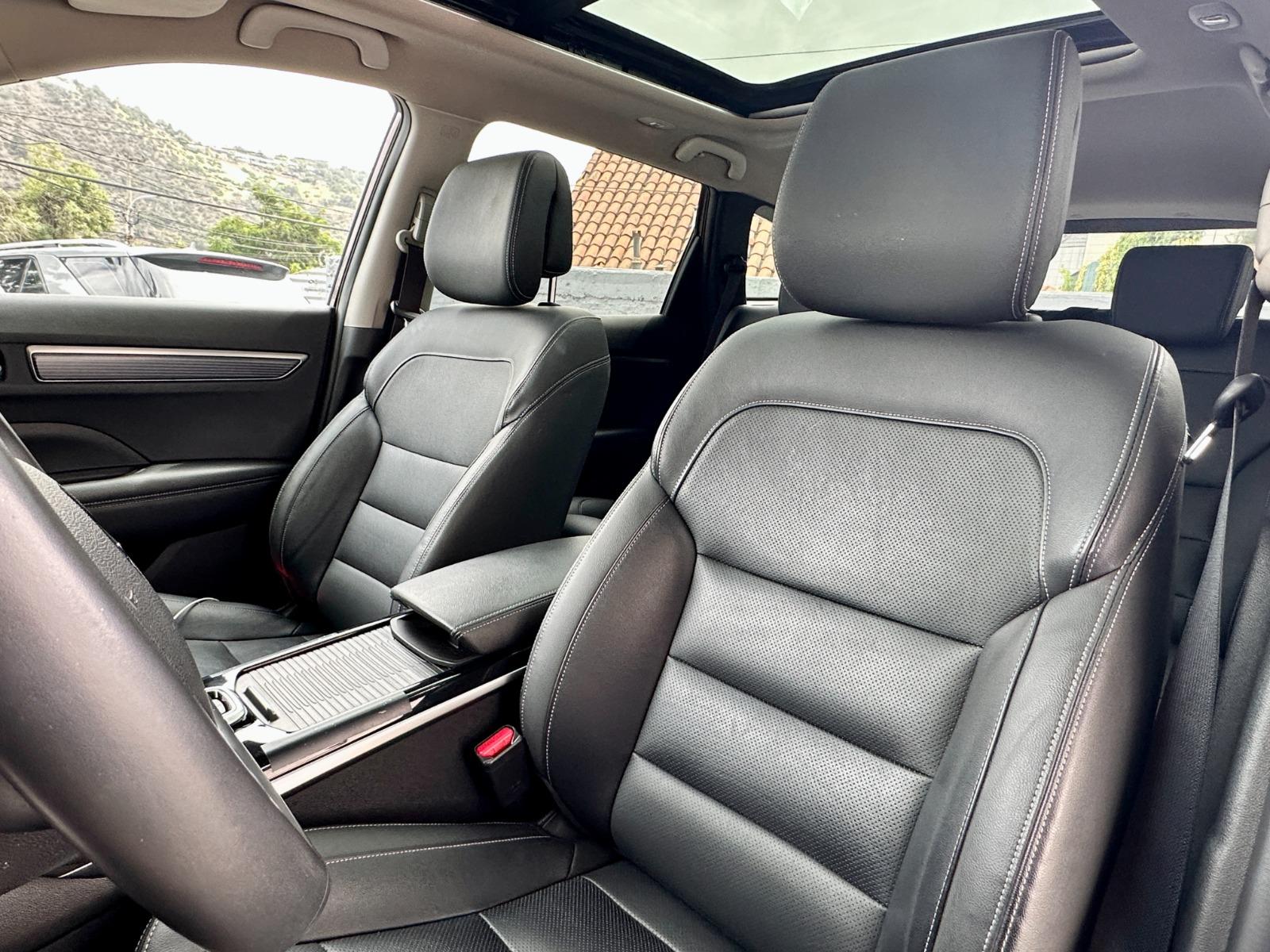 Renault Koleos — foto 9 de 17