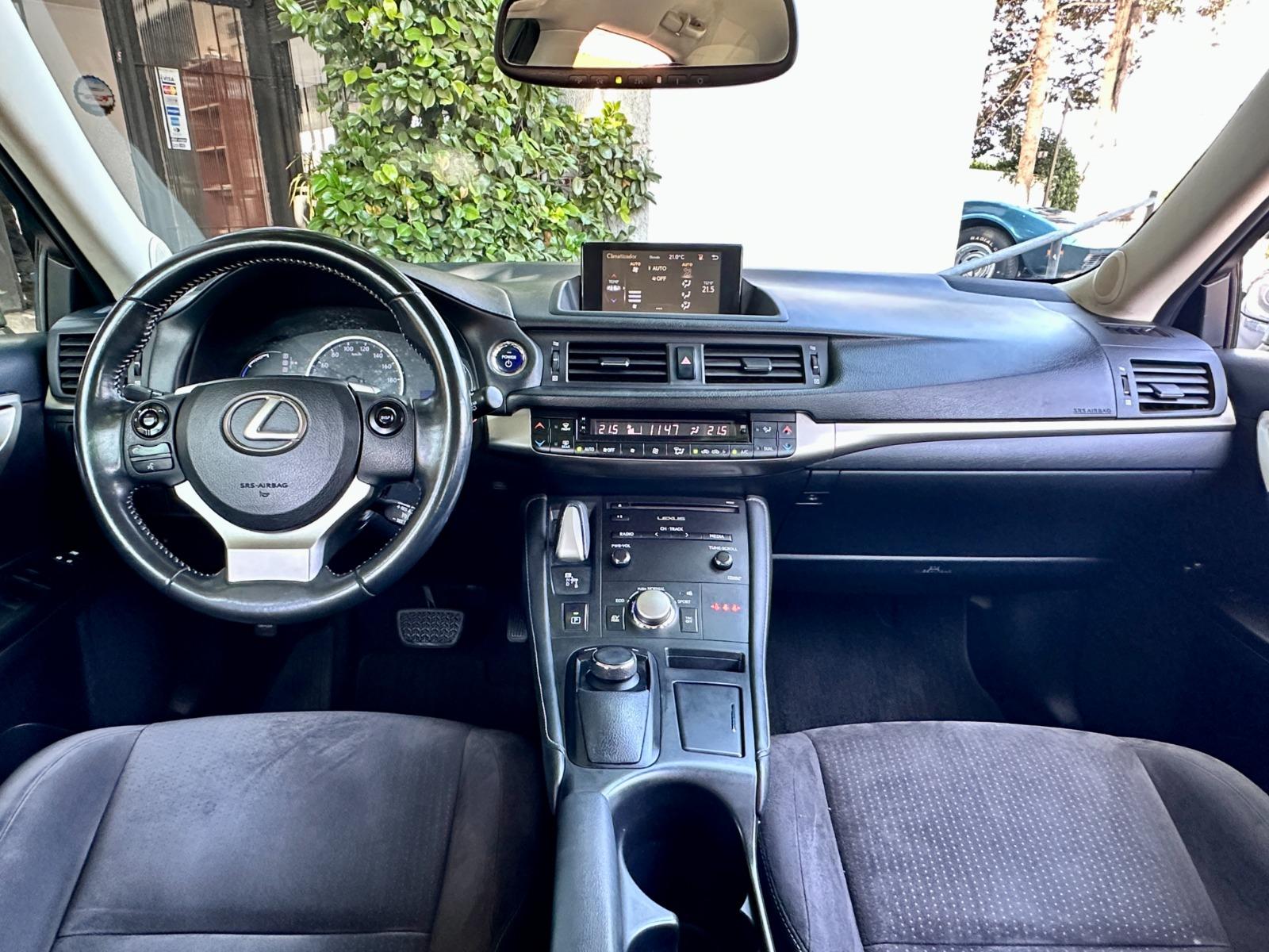 Lexus Ct200H — foto 9 de 15
