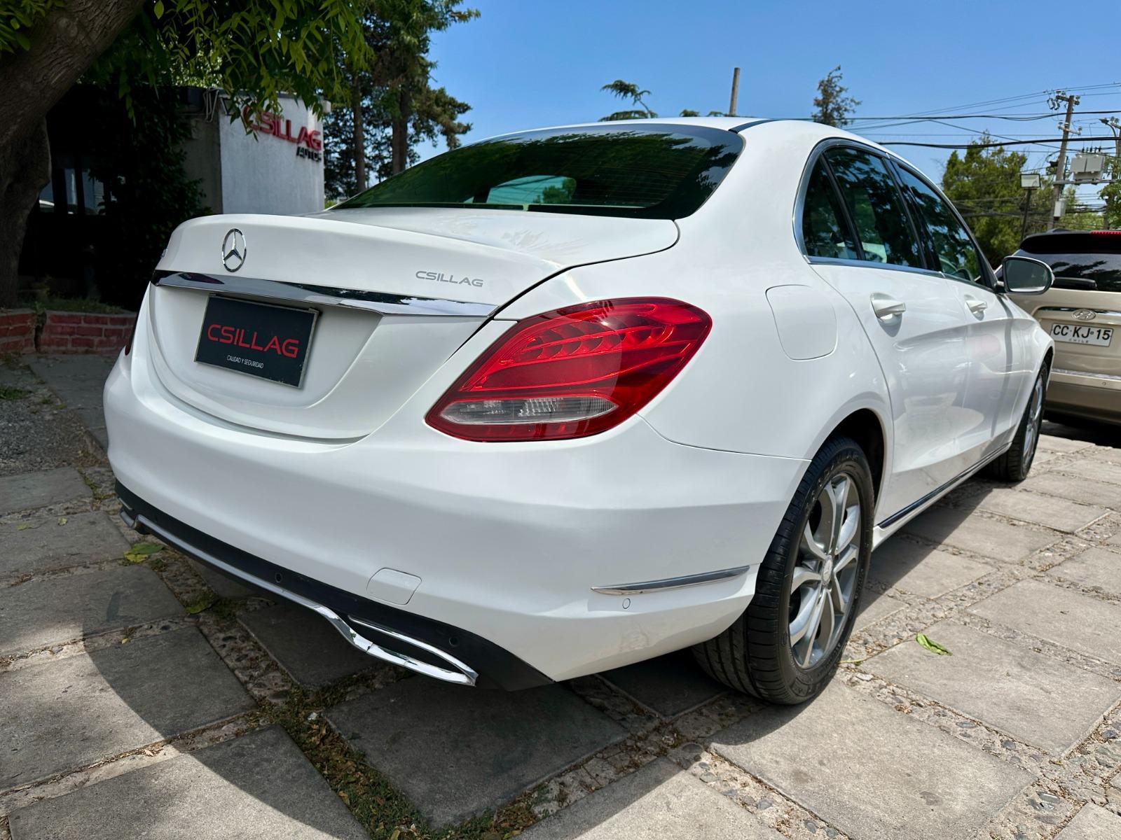 Mercedes-Benz C180 — foto 13 de 15