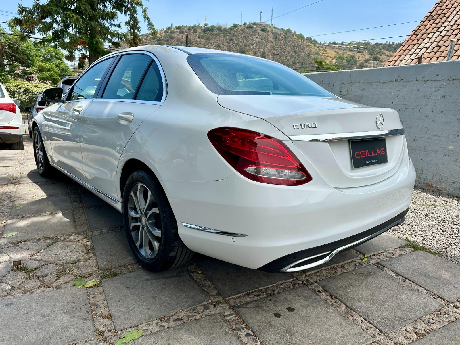 Mercedes-Benz C180 — foto 15 de 15
