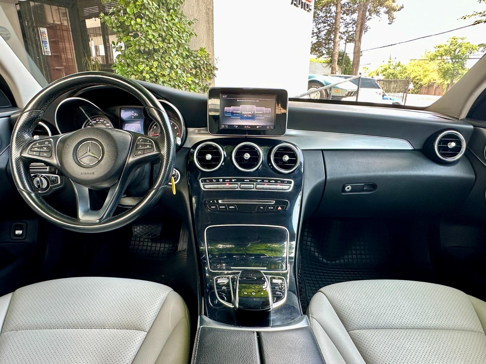 Mercedes-Benz C180 — foto 9 de 15